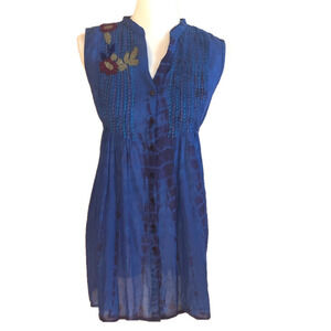 ⭐️ Tianello Embroidered Dress